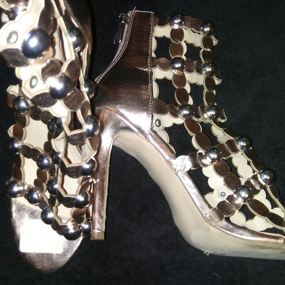 Gold studded heels - Picture 2 of 3